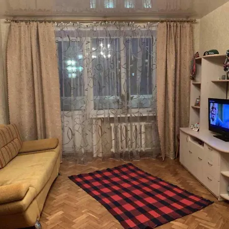 On Myasnikova St. Мінськ